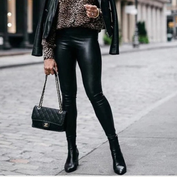 NEW Commando black faux leather leggings size Medium